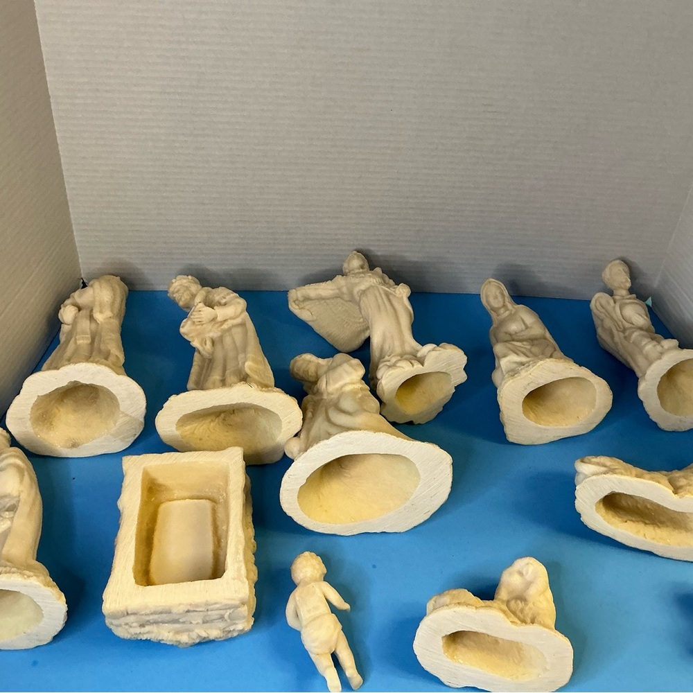 Nativity Set - Picture 11 of 12